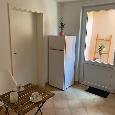 Room Julija Zirovnica 外观 照片
