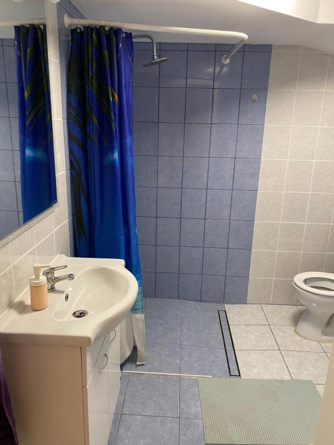 Room Julija Zirovnica 外观 照片