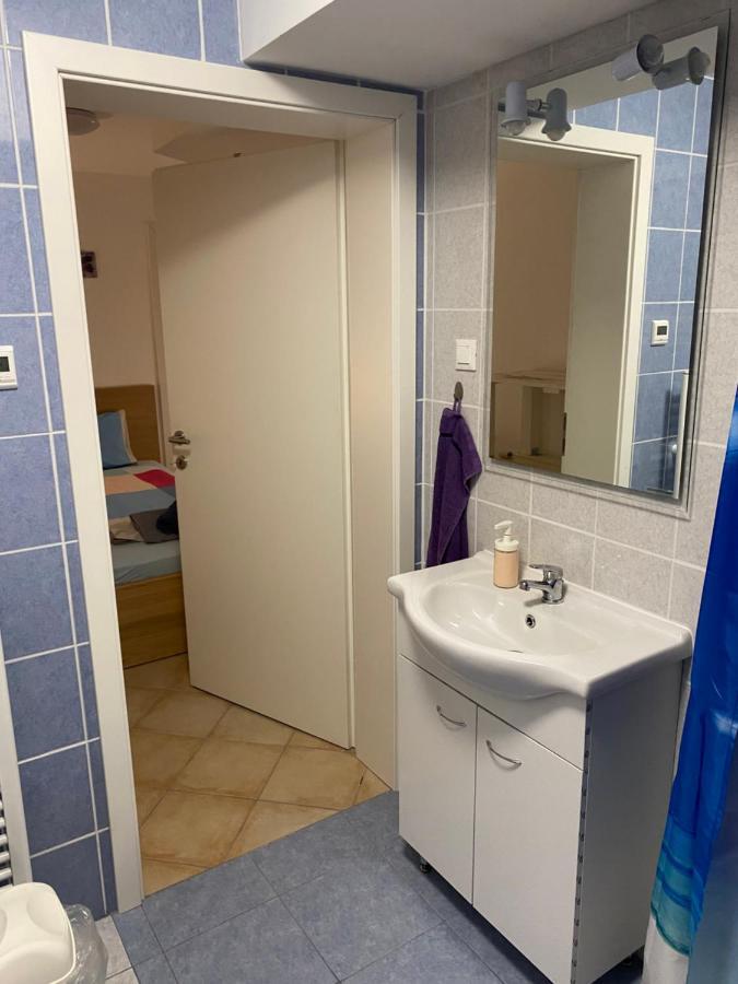 Room Julija Zirovnica 外观 照片